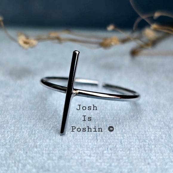 Cross Ring In Sterling Silver